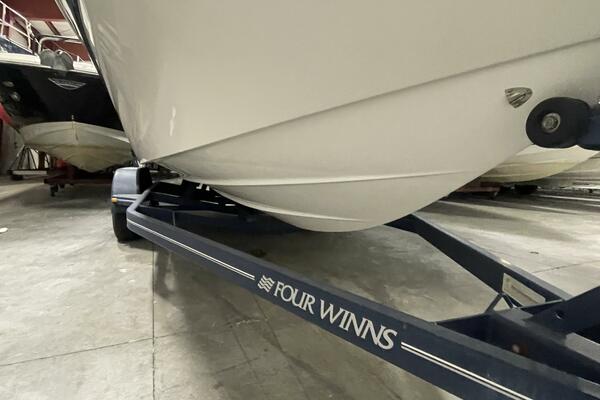 22ft Four Winns Yacht For Sale