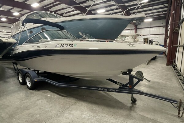22ft Four Winns Yacht For Sale