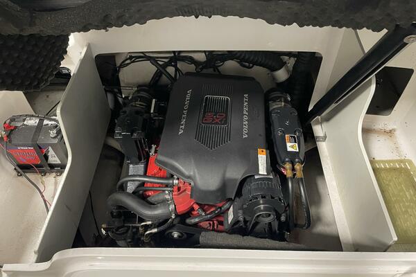 22ft Four Winns Yacht For Sale