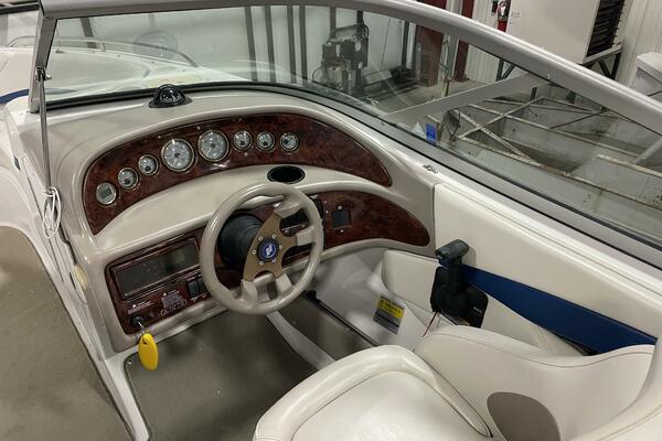 22ft Four Winns Yacht For Sale