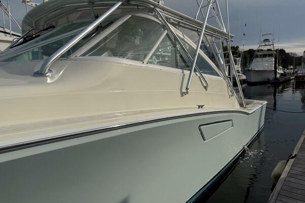 Cabo 45 EMMA - Exterior