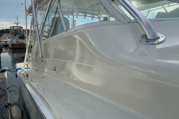 Cabo 45 EMMA - Exterior