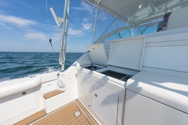 2002 Cabo 45