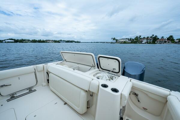 33ft Grady White Yacht For Sale