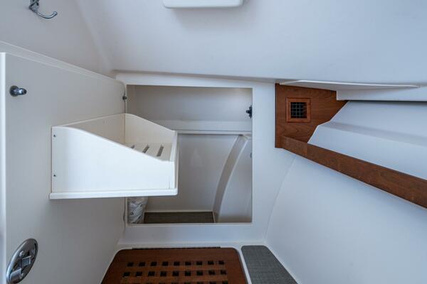 33ft Grady White Yacht For Sale