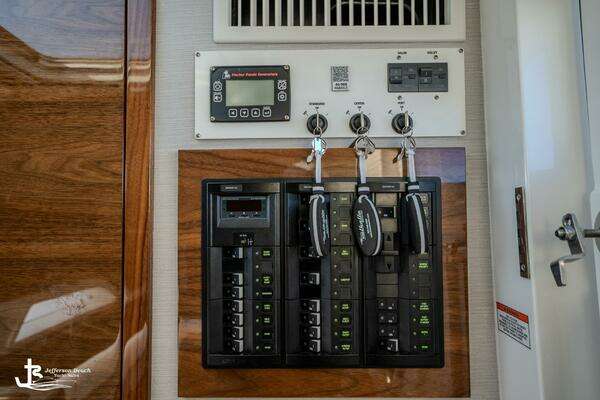 Valhalla Boatworks V-46 Yacht For Sale