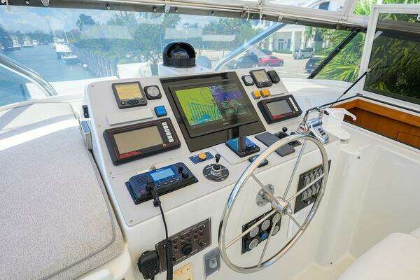 Hatteras 70 Cockpit Yacht For Sale
