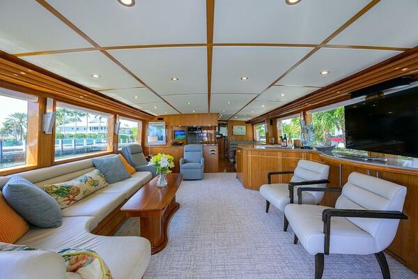 POMBOO 70ft Hatteras Yacht For Sale
