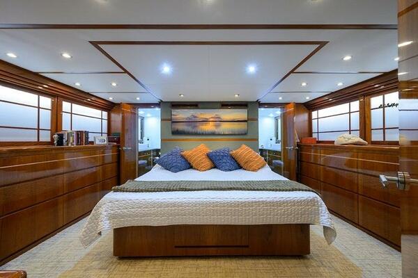 POMBOO 70ft Hatteras Yacht For Sale