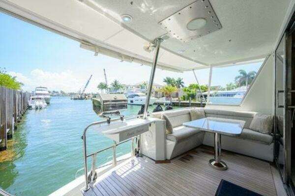 Hatteras 70 Cockpit Yacht For Sale