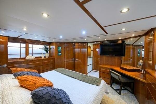 POMBOO 70ft Hatteras Yacht For Sale