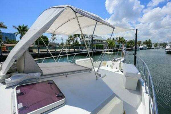 Hatteras 70 Cockpit Yacht For Sale