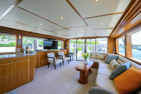 POMBOO 70ft Hatteras Yacht For Sale
