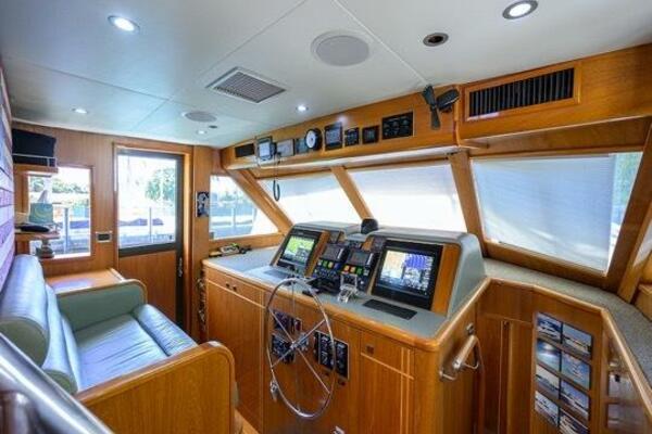 POMBOO 70ft Hatteras Yacht For Sale