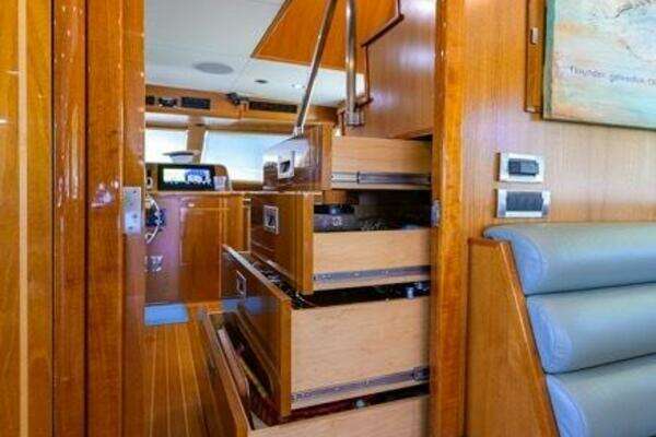 Hatteras 70 Cockpit Yacht For Sale