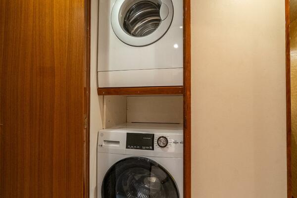 RUNNING OVER 68ft Viking Yacht For Sale