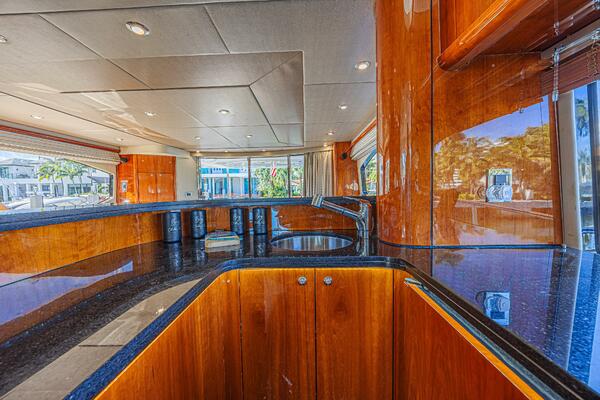 BIG CHUBBY XL 75ft Sunseeker Yacht For Sale