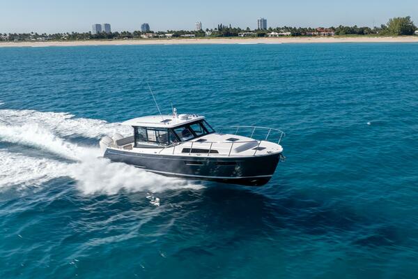 In Stock MJM 42 005 42ft MJM Yacht For Sale