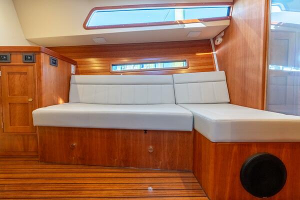 In Stock MJM 42 005 42ft MJM Yacht For Sale