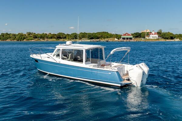 In Stock 2025 MJM 35 064 38ft MJM Yacht For Sale