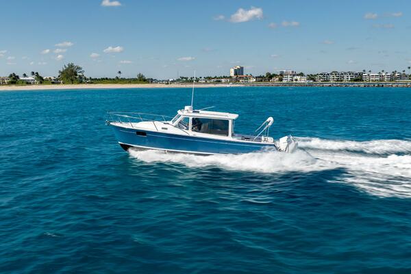 In Stock 2025 MJM 35 064 38ft MJM Yacht For Sale