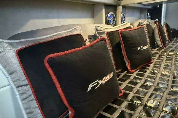 Formula 400 Super Sport FX8 Yacht For Sale