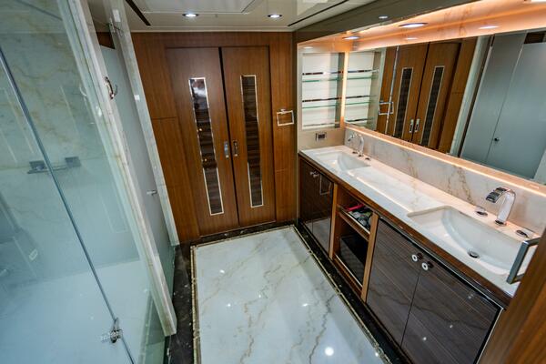PALADIN 100ft Ocean Alexander Yacht For Sale