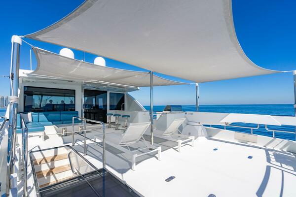 PALADIN 100ft Ocean Alexander Yacht For Sale
