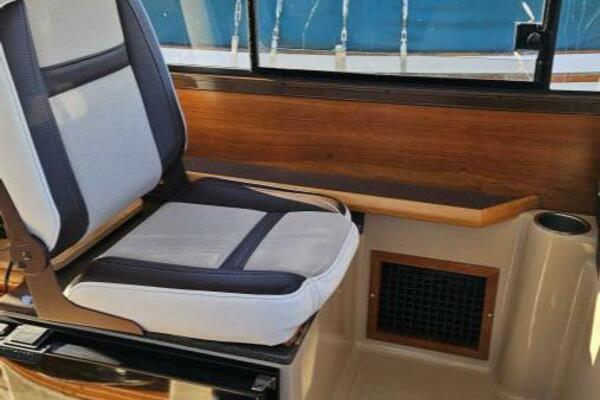 Free Range  28ft Cutwater Yacht For Sale