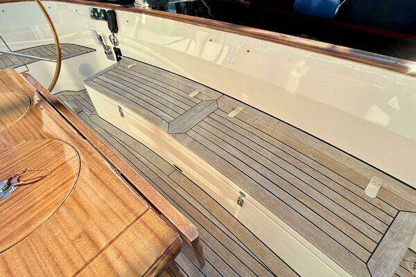 Leonardo Yachts Eagle 44 Yacht For Sale