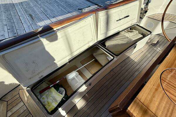 Leonardo Yachts Eagle 44 Yacht For Sale