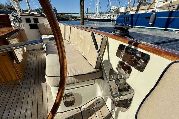 Leonardo Yachts Eagle 44 Yacht For Sale