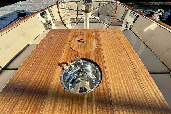 Leonardo Yachts Eagle 44 Yacht For Sale