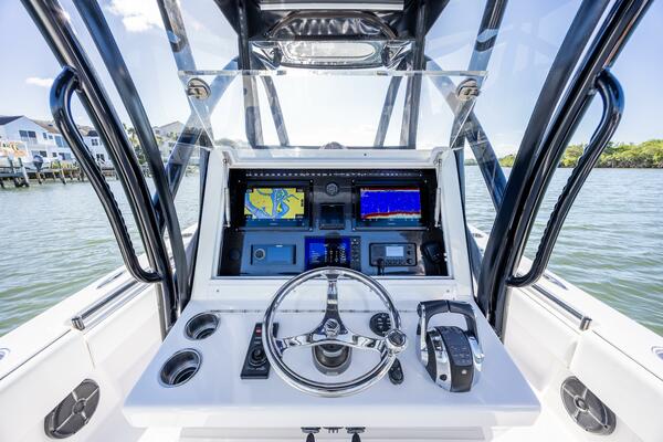 28ft SeaHunter Yacht For Sale