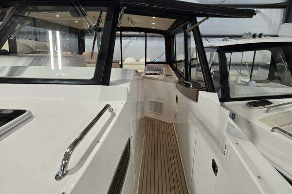 MJM 4 Yacht For Sale