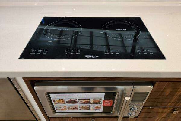 MJM 4 Yacht For Sale