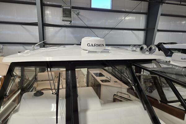 HIGH DEFINITION 47ft MJM Yacht For Sale