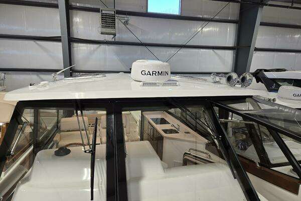 MJM 4 Yacht For Sale