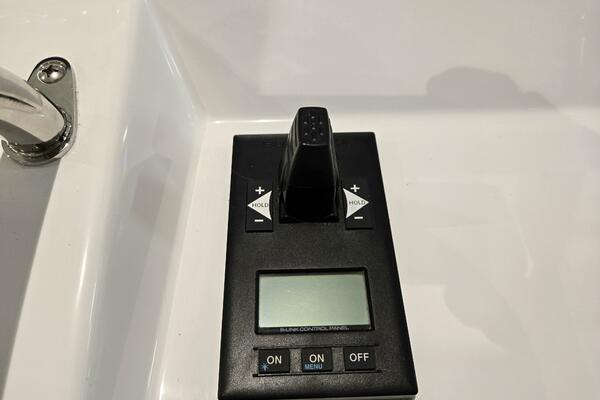 HIGH DEFINITION 47ft MJM Yacht For Sale