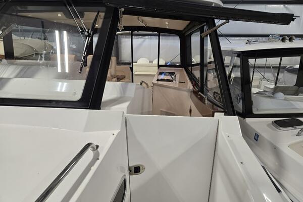 HIGH DEFINITION 47ft MJM Yacht For Sale