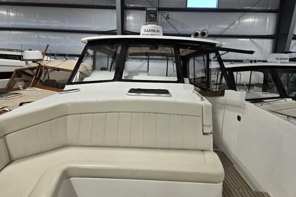 HIGH DEFINITION 47ft MJM Yacht For Sale