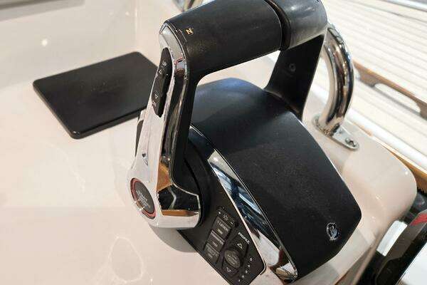 MJM 4 Yacht For Sale