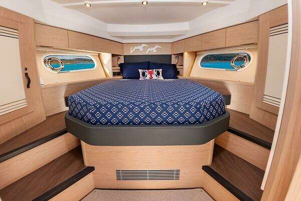 Beneteau Swift Trawler Yacht For Sale