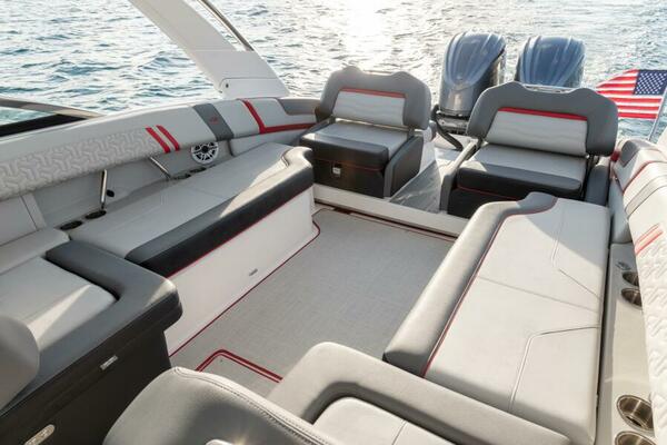 29ft Regal Yacht For Sale