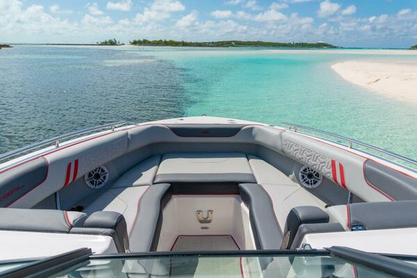 29ft Regal Yacht For Sale