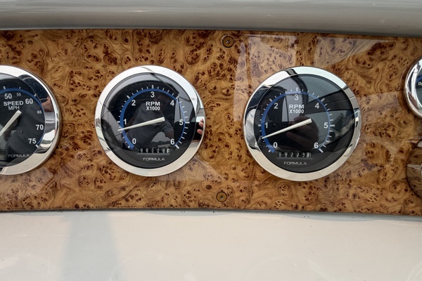 PERFECT TIMING 28ft Formula Yacht For Sale