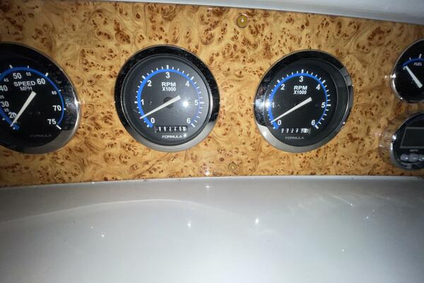 PERFECT TIMING 28ft Formula Yacht For Sale