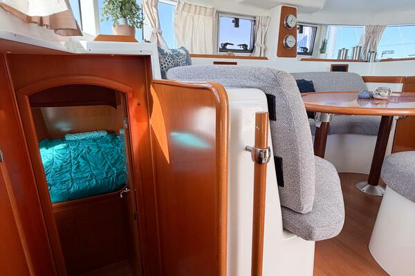 NO KA OI 38ft Lagoon Yacht For Sale