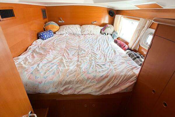 Lagoon 380S Yacht For Sale