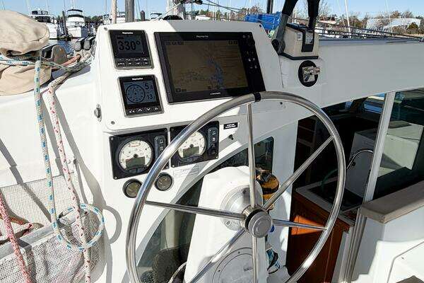 Lagoon 380S Yacht For Sale